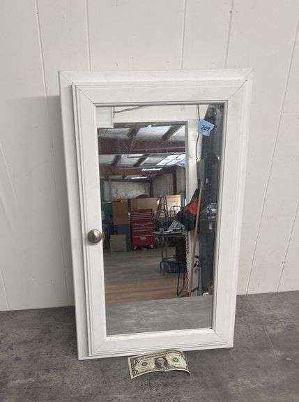 NEW Mirrored Medicine Cabinet! 16x26 (11B)