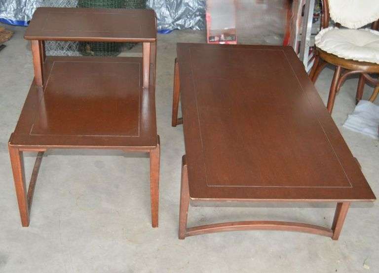 VINTAGE COFFEE & END TABLE: 26" T x 20" W x 28" D & 15" T x 48" W x 25" ACROSS