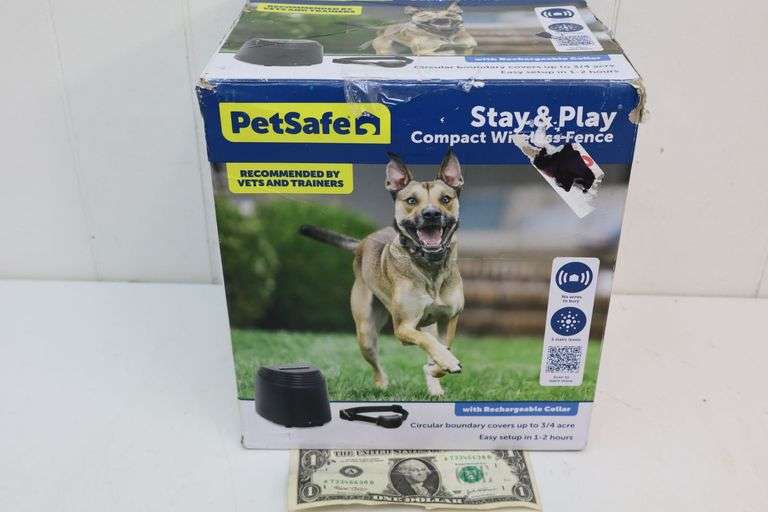 NEW PetSafe Stay & Play Wireless Fence System w/Rechargeable Collar! Up to 3/4 Acre! (6D)