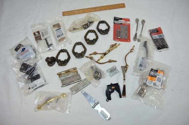 ASSORTED HINGES AND DRAWER PULLS
