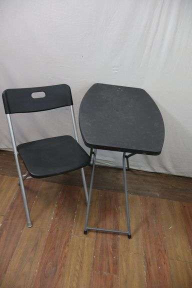Personal Folding Table & Chair! (R4)