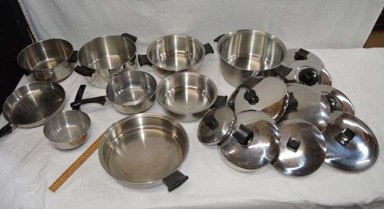 ASSORTED POTS & PANS