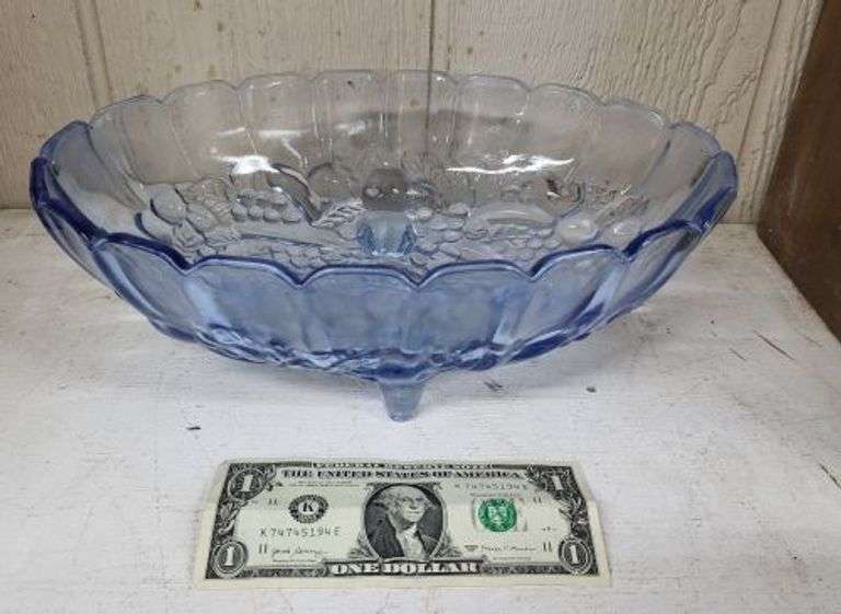 Vintage Blue Glass Fruit Bowl. ~ cash only ~ .  (1A)