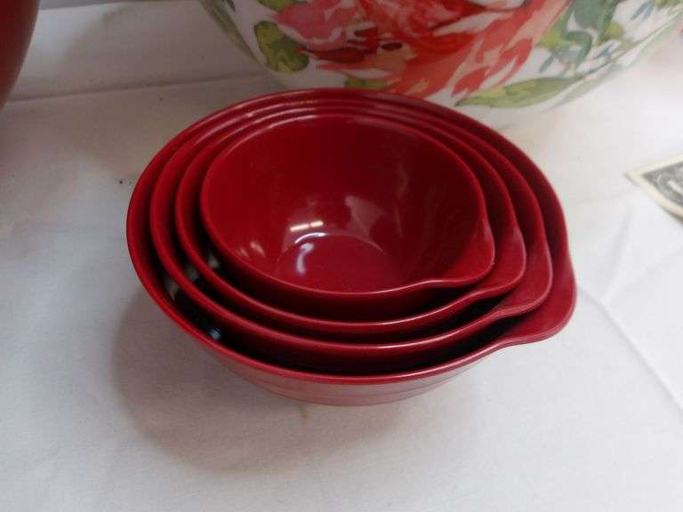 Nice Melamine Mixing Storage Bowl Set & More! All in excellent condition! (10C)