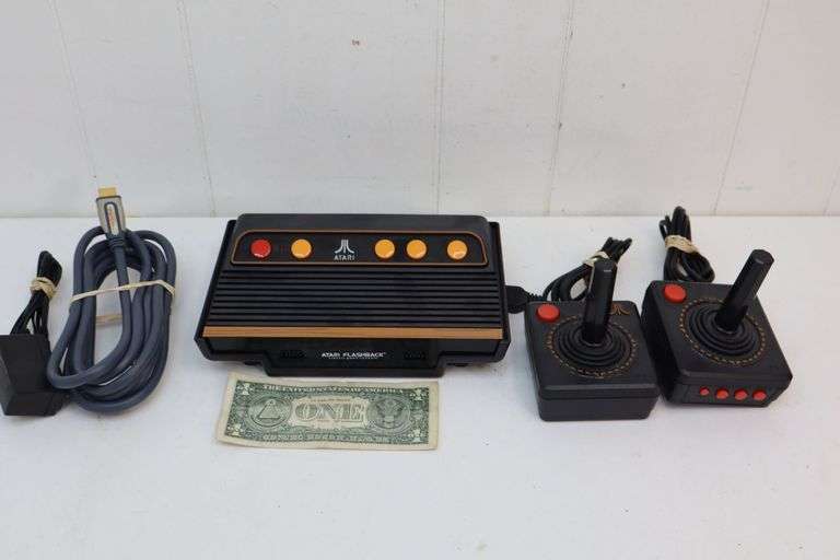 Atari Flashback w/2 Controllers! (9B)