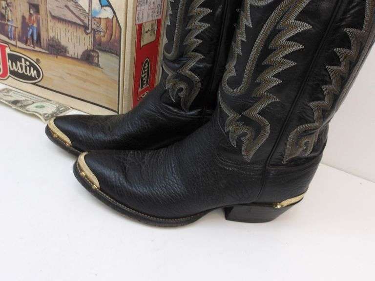 Nice Pair of Vintage Justin Cowboy Boots! Size 8 1/2D (5E)