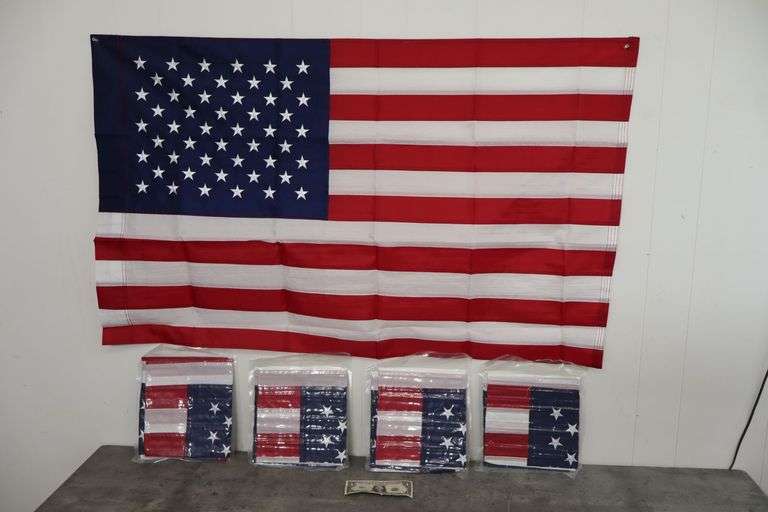 NEW Lot of FIVE US Flags! (15B)