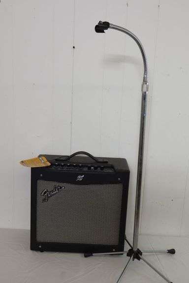 $ Fender Mustang II Guitar Amp! Excellent condition! (W1)