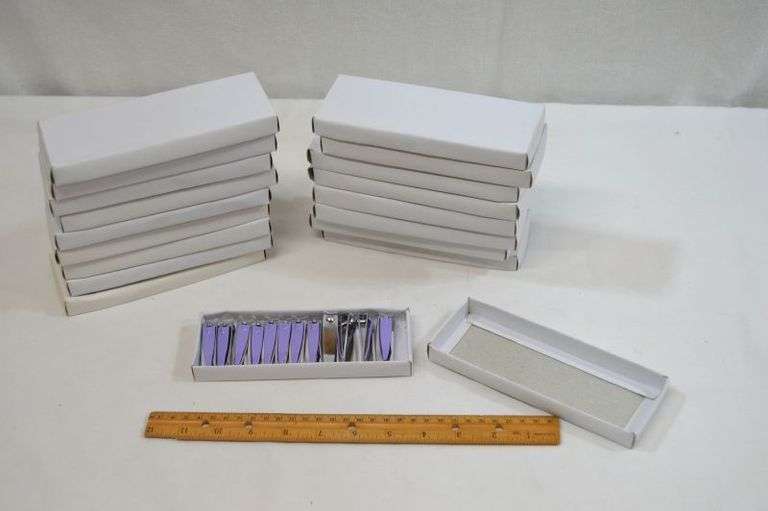 18 BOXES OF 12 PURPLE NAIL CLIPPERS. GREAT FOR EBAYER