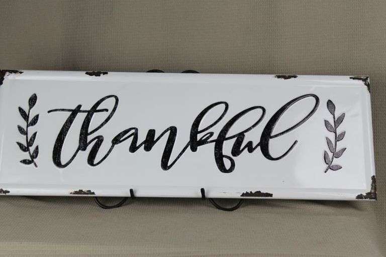 CASH ONLY Very Nice Farmhouse Look "Thankful Sign" 31 1/2 x 11 Inches (L2-2)