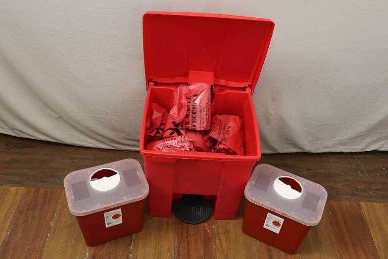 NEW Small Rubbermaid Commercial Step Trash Can, TWO Boihazard Sharps Containers AND Multiple Rolls of Biohazard Bags! (W1)