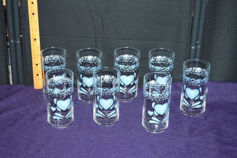 SET OF 8 BLUE HEARTS PATTERN GLASSES