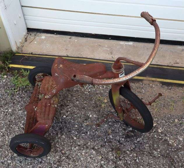 Neat Vintage Tricycle! (RD)
