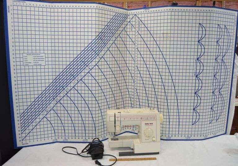 BABY LOCK COMPANION 1550 SEWING MACHINE & CARDBOARD PATTERN CUTTING BOARD