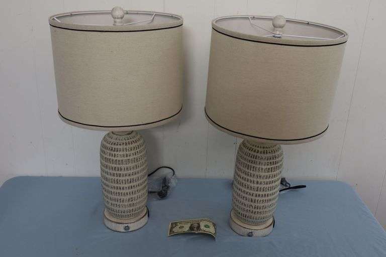 NEW Pair of 25" Farmhouse Table Lamps! 3-Way Dimmable w/USB-A+C Ports! Includes bulbs! (1A)