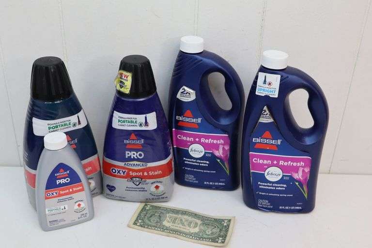 NEW Lot of Assorted Bissell Carpet Cleaning Supplies! 6C)