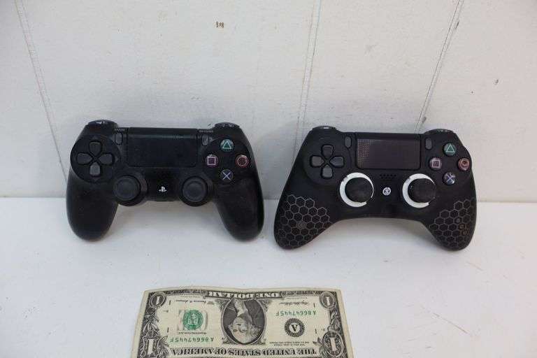 Lot of TWO Wireless PlayStation 4 Controllers! (1A)