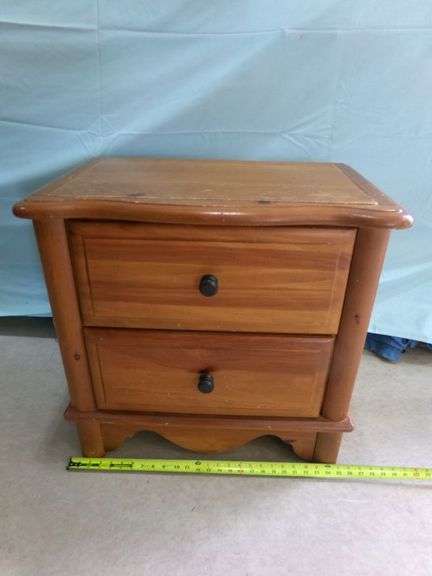 2 drawer bedside table matching lot 15 in good condition