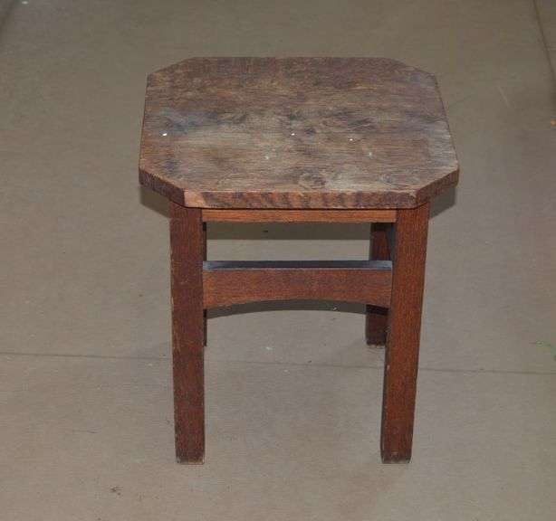 WOODEN STOOL - NEEDS RE-DONE - 18"T x 16" x 16"