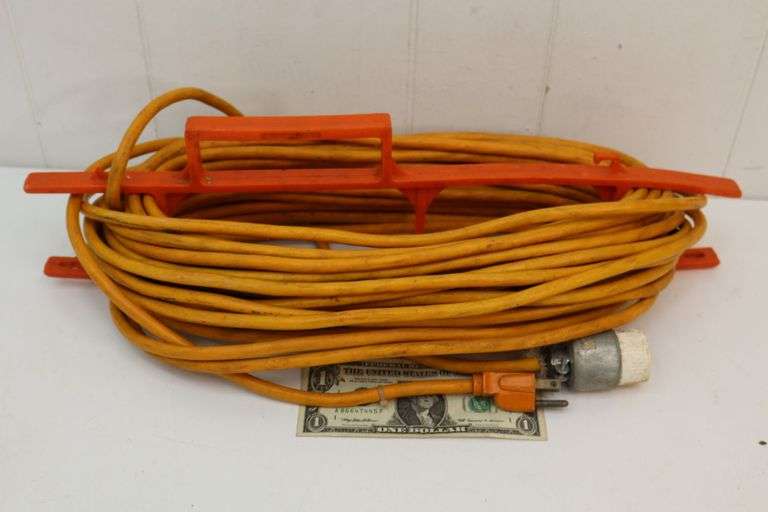 Nice Extension Cord! (11E)