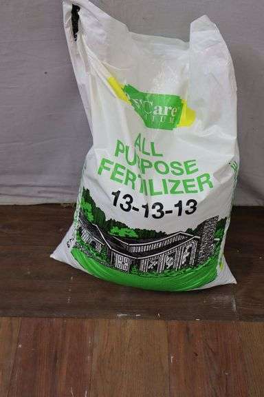 NEW 40LB Bag of Pennington Pro Care All Purpose Lawn Fertilizer! (RD)