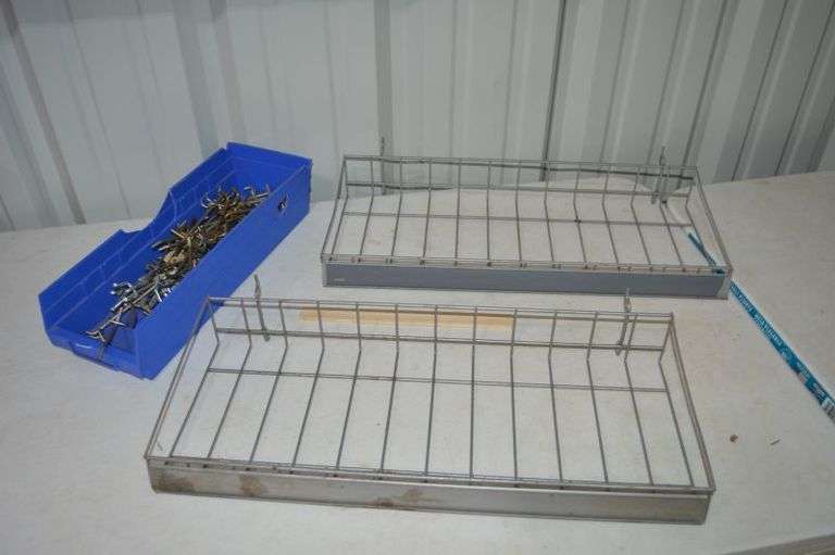 PEGBOARD TRAYS & HOOKS