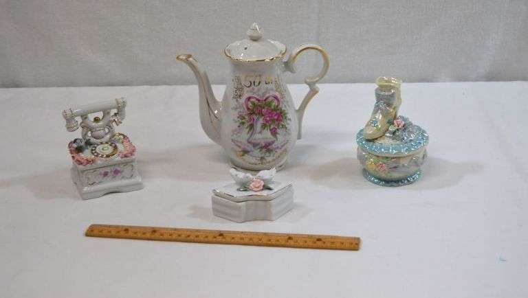 50TH ANNIVERSARY TEAPOT & 3 VINTAGE TRINKET BOXES