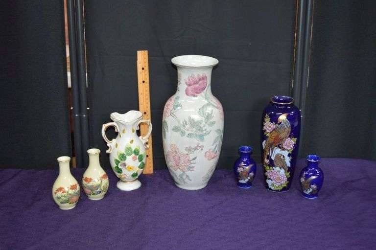 DECORATIVE VASES. THE BLUE VASES ARE MARKED JAPAN