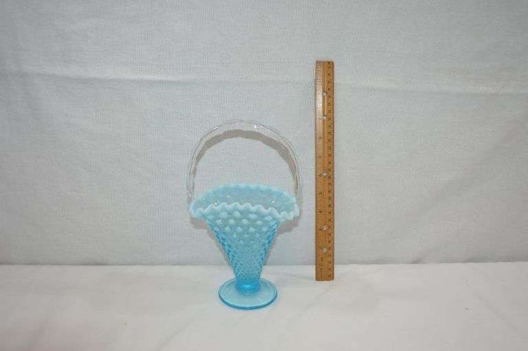 FENTON BASKET W/HANDLE
