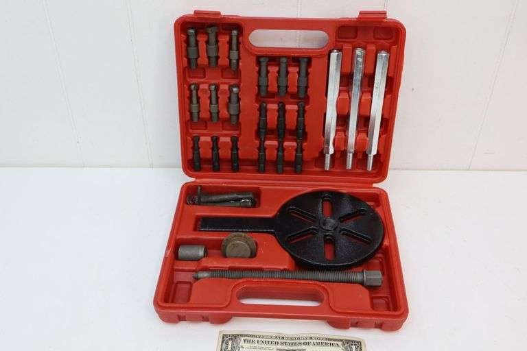 NEW Bearing Puller Set w/Hard Carry Case! (5D)