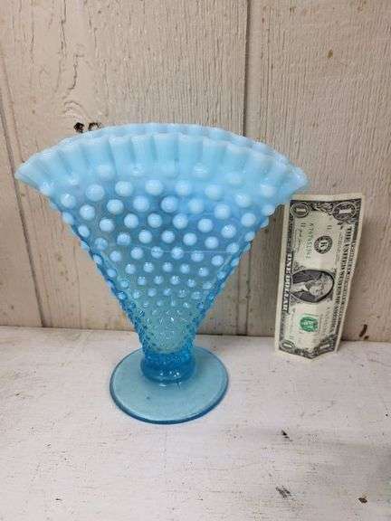 Fenton Blue Opalescent Hobnail Fan Vase. ~ cash only ~ . (1A)