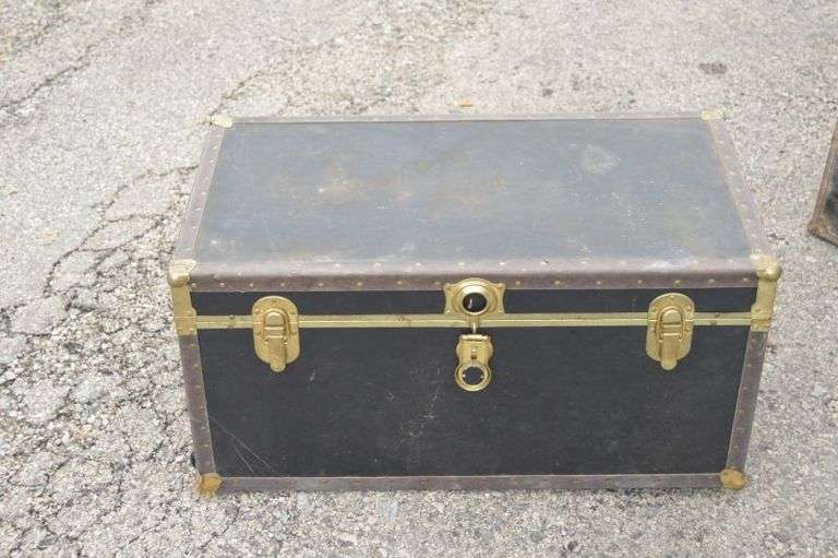 VINTAGE TRUNK ON WHEELS