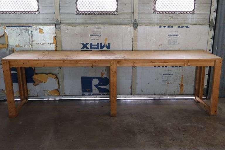 LONG Work Bench Table! 117x24x34 (RD)