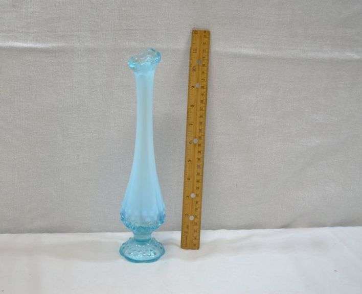 FENTON BLUE HOBNAIL SWUNG VASE