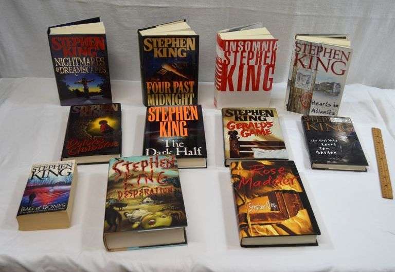 STEPHEN KING BOOKS - VERY NICE