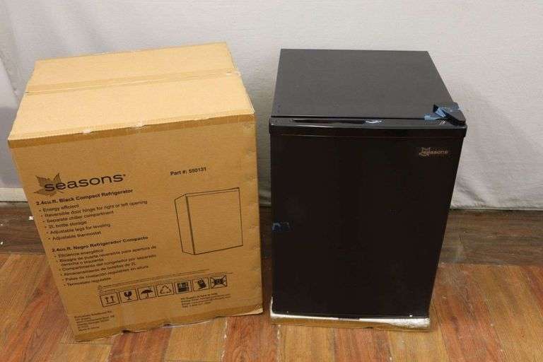 $ NEW Seasons 2.4 cu ft Mini Fridge! (RD)