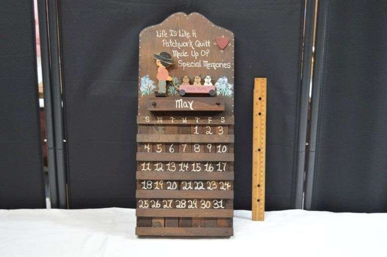 VINTAGE WOODEN CALENDER