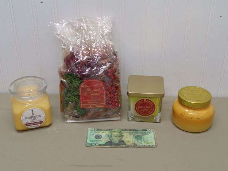 NEW Candles and Christmas Fragrance Mix.