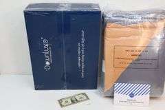 NEW King Size DownLuxe Down Alternative 3PC Comforter Set! (1C)