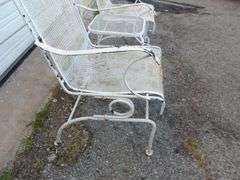 Vintage 3-Piece Wrought Iron Patio Set! Good condition! Just needs repainting! (RD)
