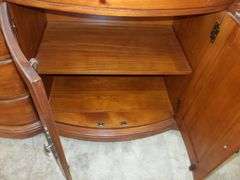 Beautiful Solid Wood Dresser w/Mirror! Some light scratching/wear on top, as shown. Good condition otherwise! 70x19x40 (RD)
