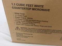NEW Seasons 1.1 cu ft Microwave! White. (14D)