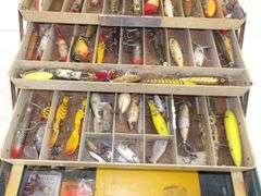 $ Vintage Tackle Box FULL of Vintage Lures & MORE! (5E)