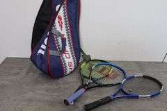 Lot of Assorted Tennis Rackets & Carry Bag! (15D)