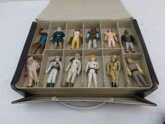 $$$ Vintage 1980 Kenner Star Wars: The Empire Strikes Back Action Figure Collector's Case FULL of Vintage 1970's-80's Figures!! *LOOK THIS UP* The case has it's OWN value, as well as EACH figure/accessory!! $$$ GREAT LOT!! (OS)