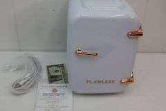 NEW Flawless Beauty/Makeup Mini Fridge! (12C)