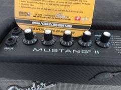 $ Fender Mustang II Guitar Amp! Excellent condition! (W1)