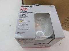 NEW 12CT Case of Satco 75W LED Dimmable Flood Light Bulbs! (6A)