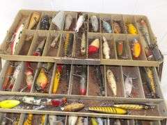 $ Vintage Tackle Box FULL of Vintage Lures & MORE! (5E)