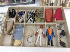 $$$ Vintage 1980 Kenner Star Wars: The Empire Strikes Back Action Figure Collector's Case FULL of Vintage 1970's-80's Figures!! *LOOK THIS UP* The case has it's OWN value, as well as EACH figure/accessory!! $$$ GREAT LOT!! (OS)